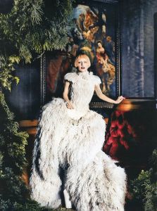 「VOGUE WEDDINGS : BRIDES, DRESSES, DESIGNERS / Photo: Irving Penn」画像4