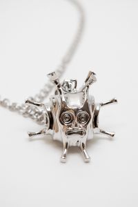 Mask Pendant／キム・ロートン／(Mask Pendant / Kim Laughton)のサムネール