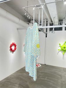 「Undefined T-shirt 1 / Kim Laughton」画像3