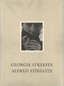 A PORTRAIT BY ALFRED STIEGLITZ／著：アルフレッド・スティーグリッツ　序文：ジョージア・オキーフ／(A PORTRAIT BY ALFRED STIEGLITZ / Author: Alfred Stieglitz　Foreword: Georgia O'Keeffe)のサムネール