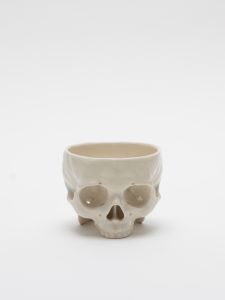 器 E.G. WHITEのサムネール