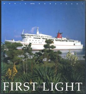 FIRST LIGHTのサムネール